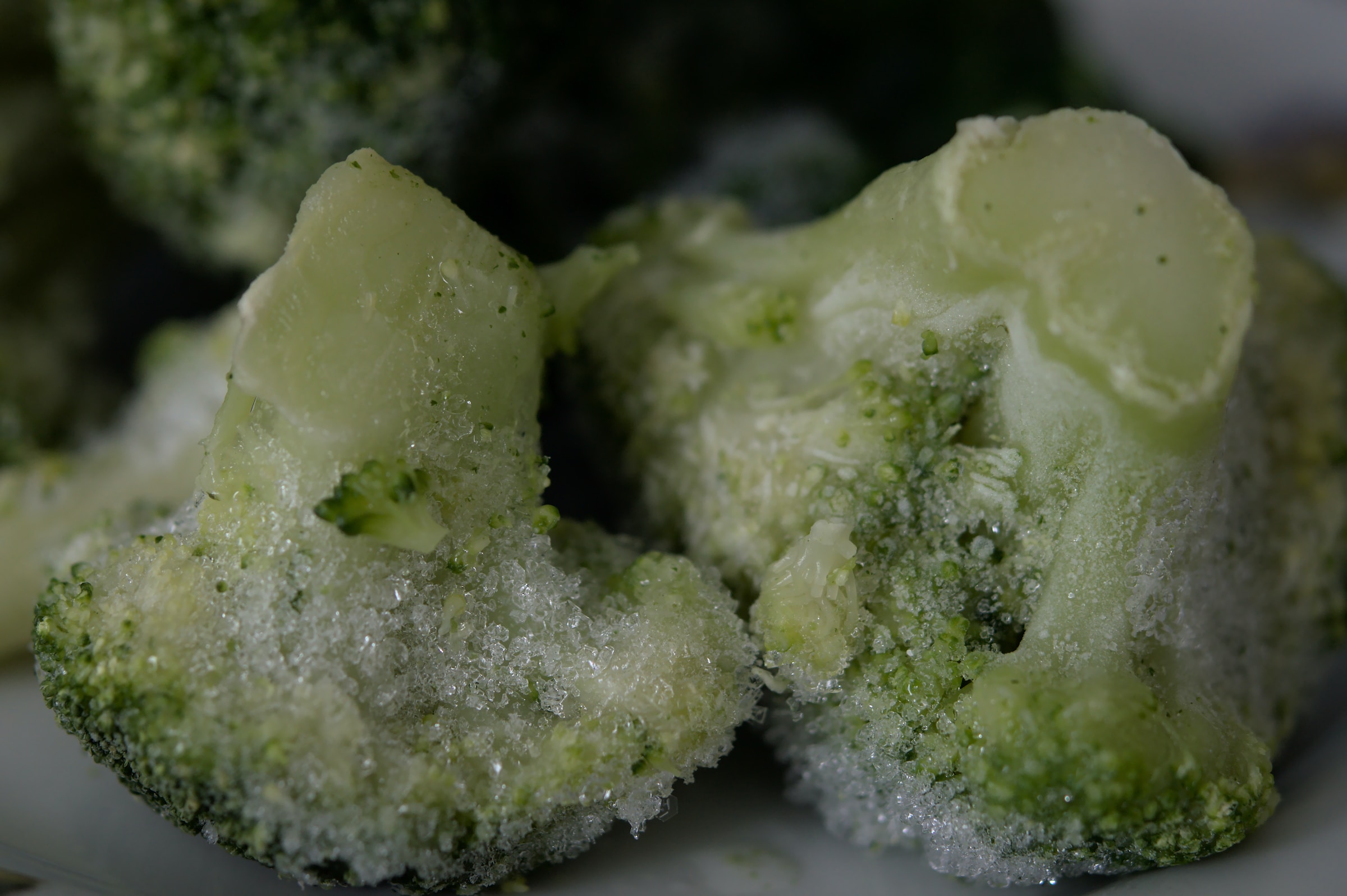frozen florets of broccoli